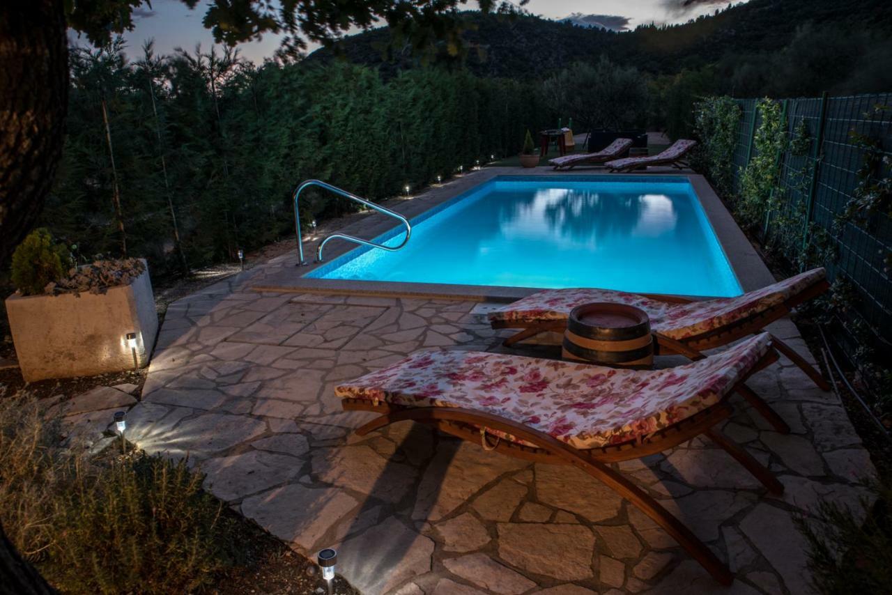 Holiday Home Zavala Клек Екстериор снимка